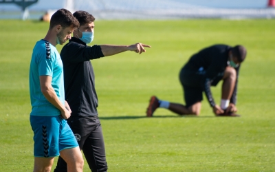 Hidalgo conversa amb Jaime en un entrenament d'aquesta setmana | Roger Benet